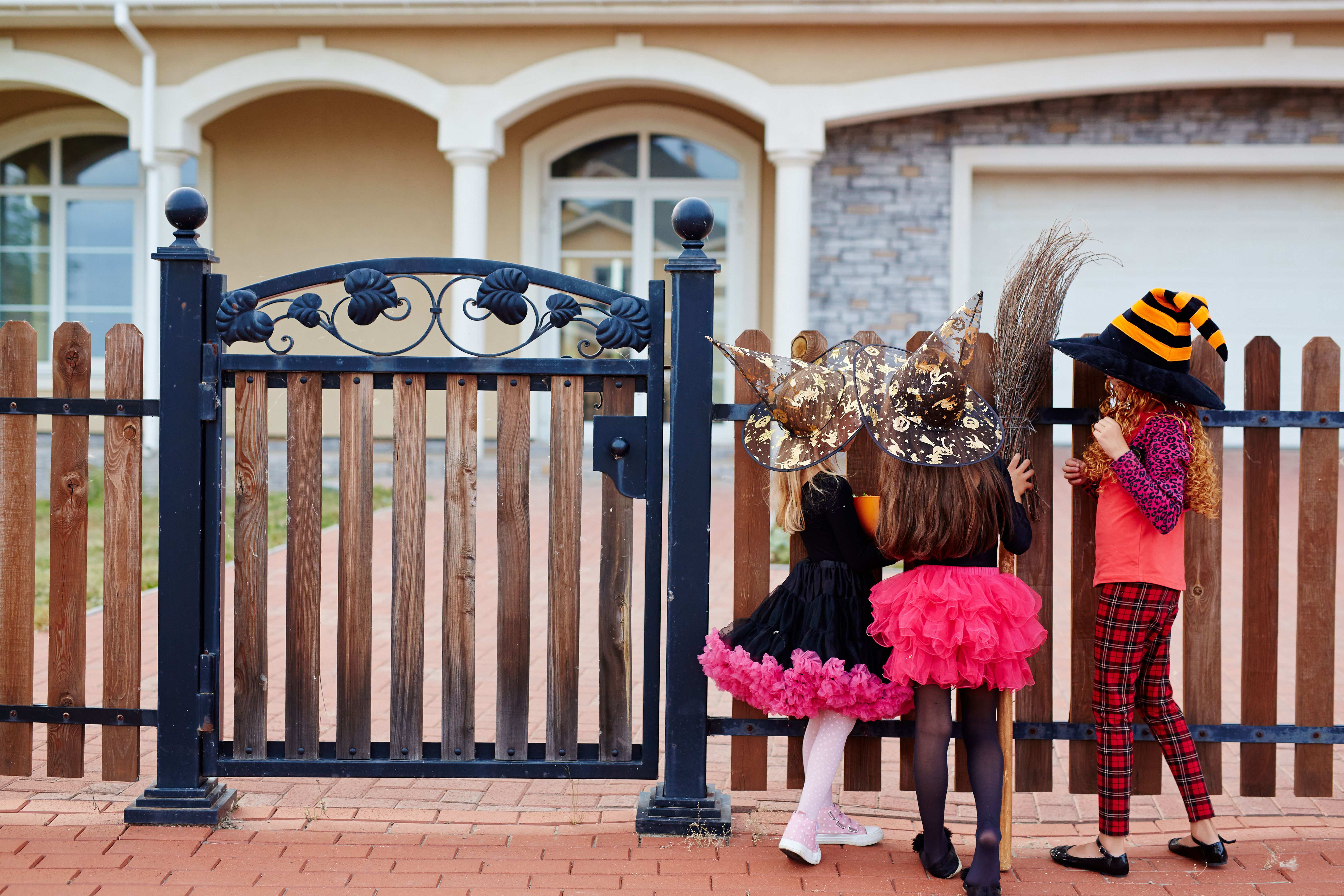 A Pumpkin Patch of Homes – Fall Into Something Spooktacular